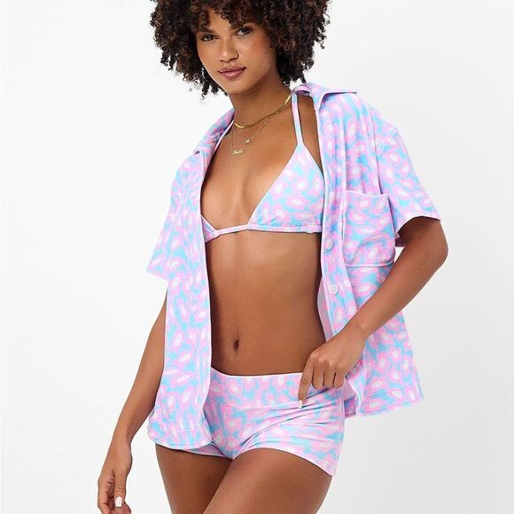 Frankie’s Bikinis Coco Terry Button Up Short Sleeve Shirt in Daisy Dream size XS - Picture 3 of 8